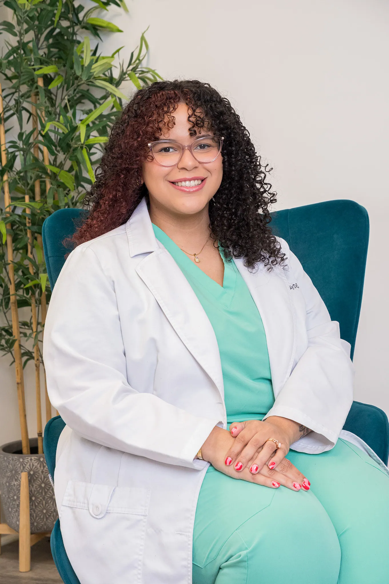 Dr. Alessandra Vializ, Chiropractor